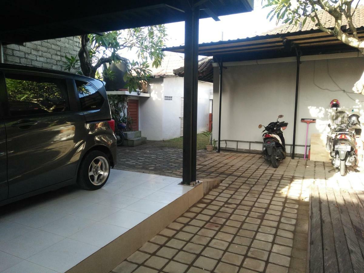 Made House Homestay And Dormitory Sanur Exterior foto