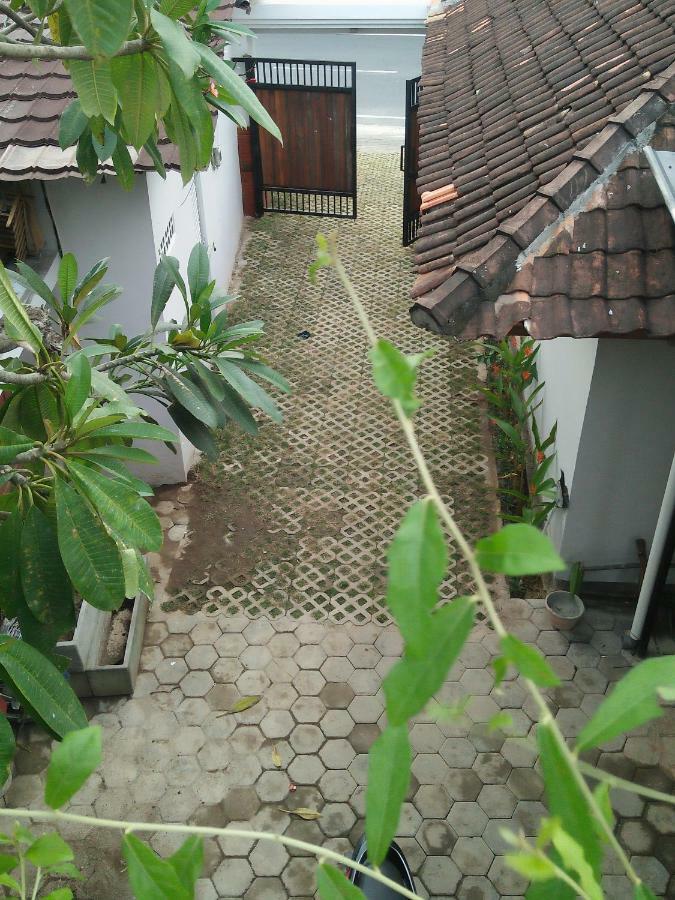 Made House Homestay And Dormitory Sanur Exterior foto