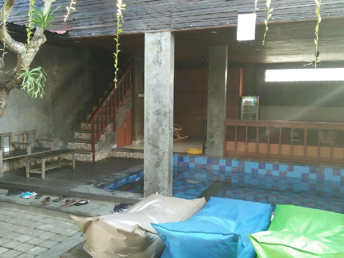 Made House Homestay And Dormitory Sanur Exterior foto